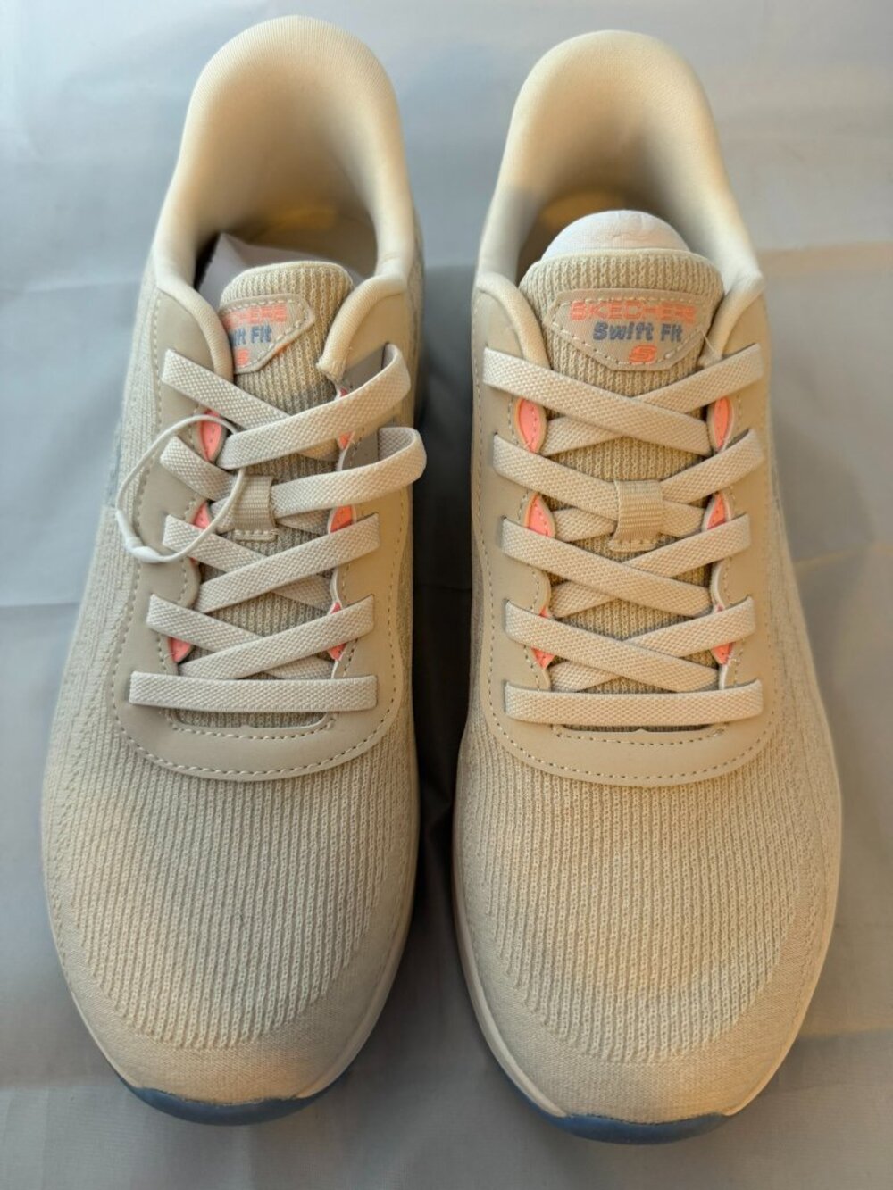 Skechers Women's Glide-Lite Swift Fit Sneaker, Natural Size 8.5, NIB - Picture 2 of 7
